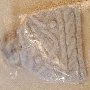 Brand NEW w/tags Express "Cozy Cable Knit Pom Beanie" silver (gray)